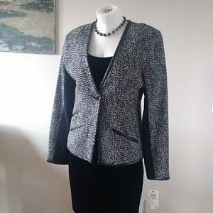 Medium Weight Woven Business Blazer